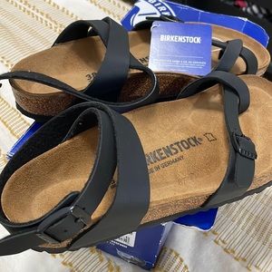 Yara black Birkenstock *NWT* never worn! Size 38